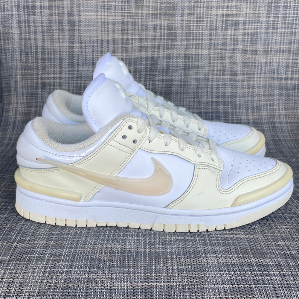 Nike Women's Dunk Low Twist 'Coconut Milk/White/Guava Ice' Sneakers Shoes sz 7.5 - Picture 2 of 12